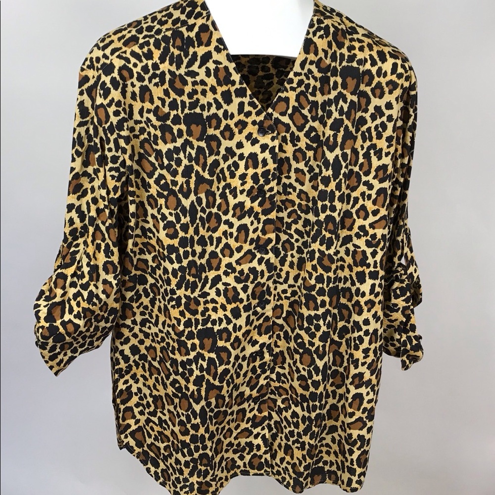 Liz Claiborne Leopard Print Button Shirt Small